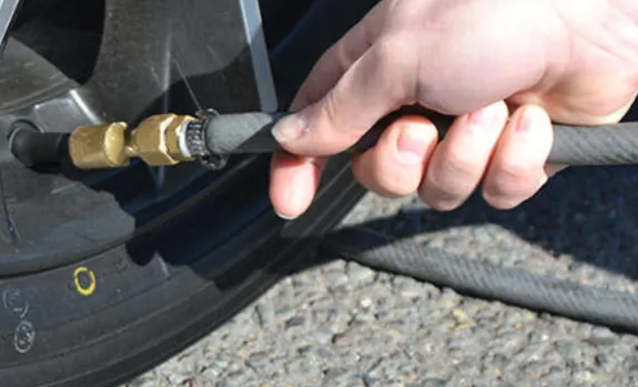 타이어 공기압 넣는 곳 겨울철 타이어 공기압 경고등 해결법 관리