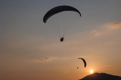 패러글라이딩 조종사2