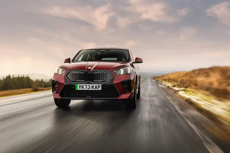 BMW iX2 eDrive20 이미지