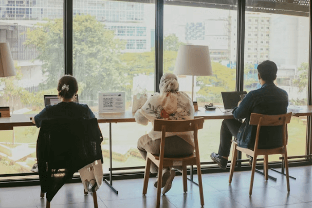 40대 이상 국가지원 무료 교육으로 새 출발