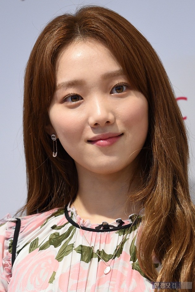 국민여배우 이성경 출생 및 커리어 알아보기