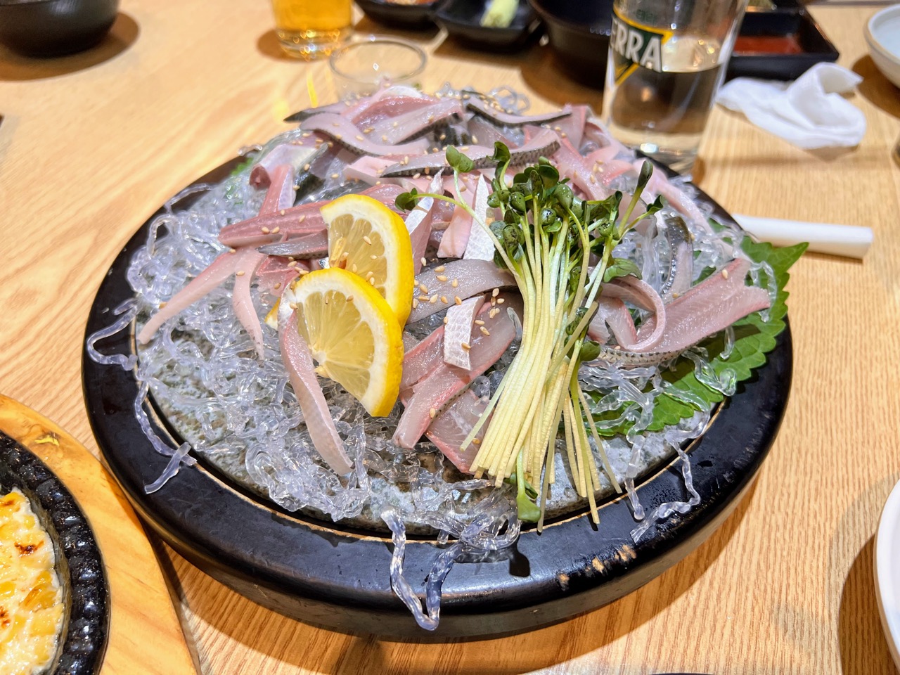 전어회. 25,000원