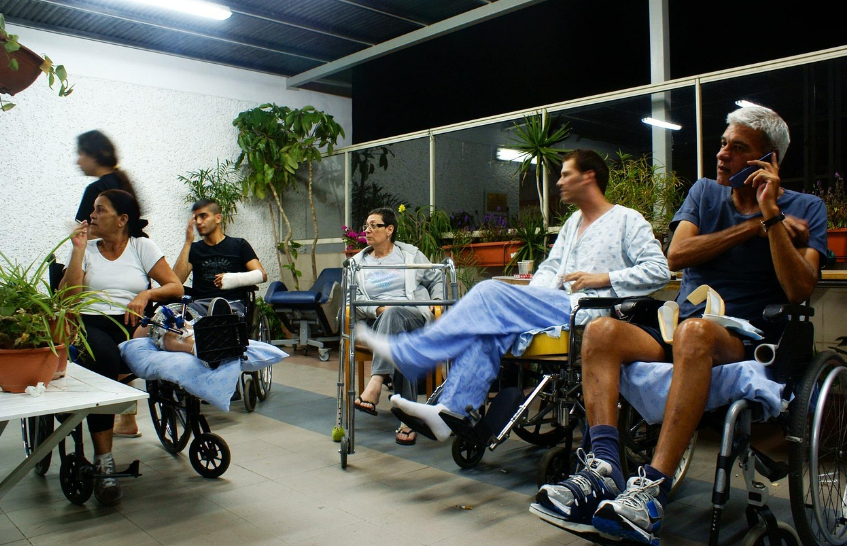 마이크로 니치 시장 - ♿ 장애인을 위한 패션 시장의 새로운 변화: 기능성과 개성을 입다