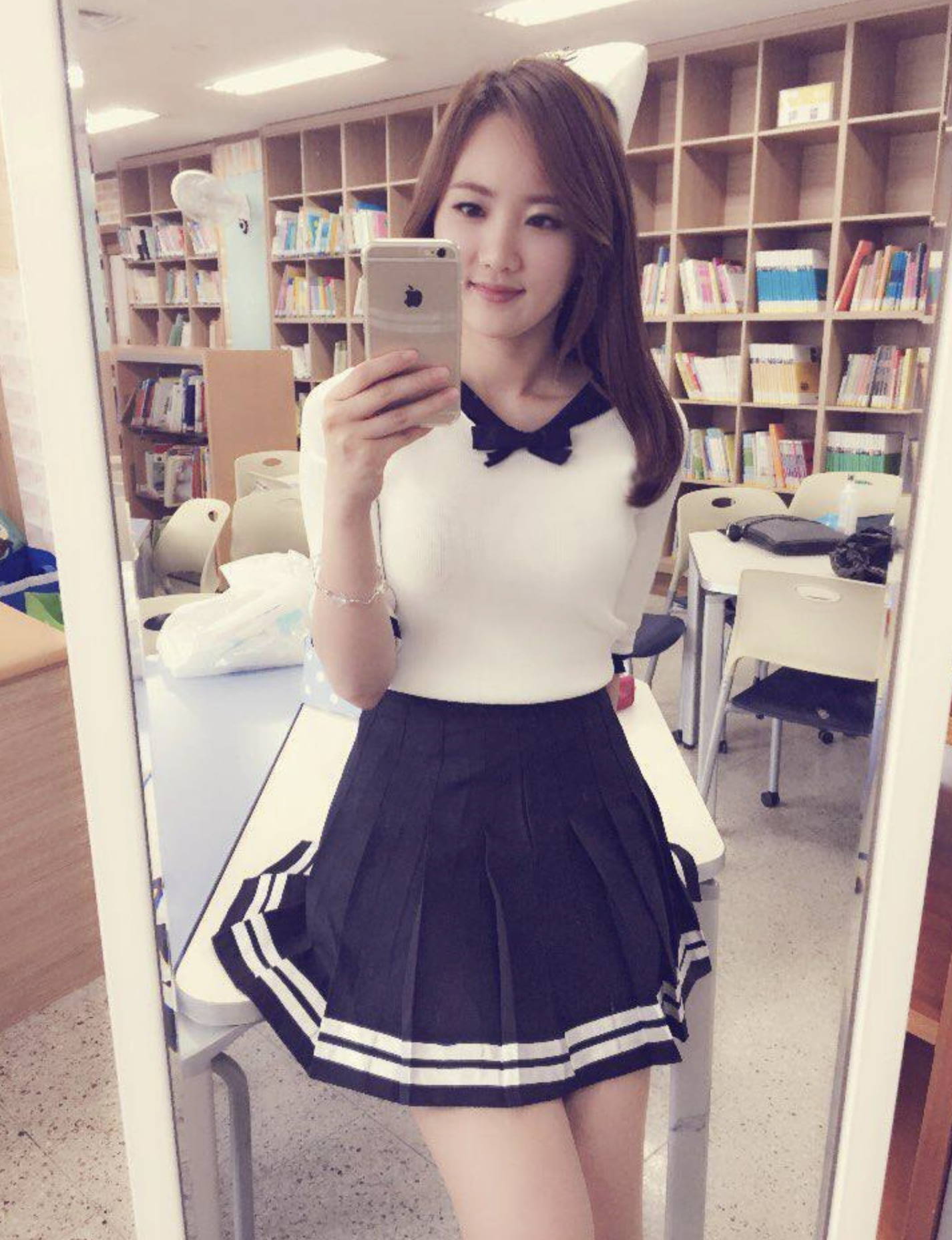 김지원 세라복 몸매