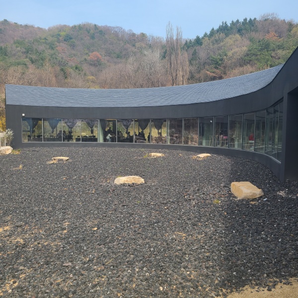 카페2층외관