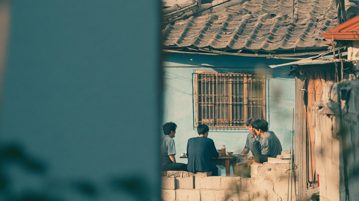 혼자만의 시간을 편안하게 보내는 모습