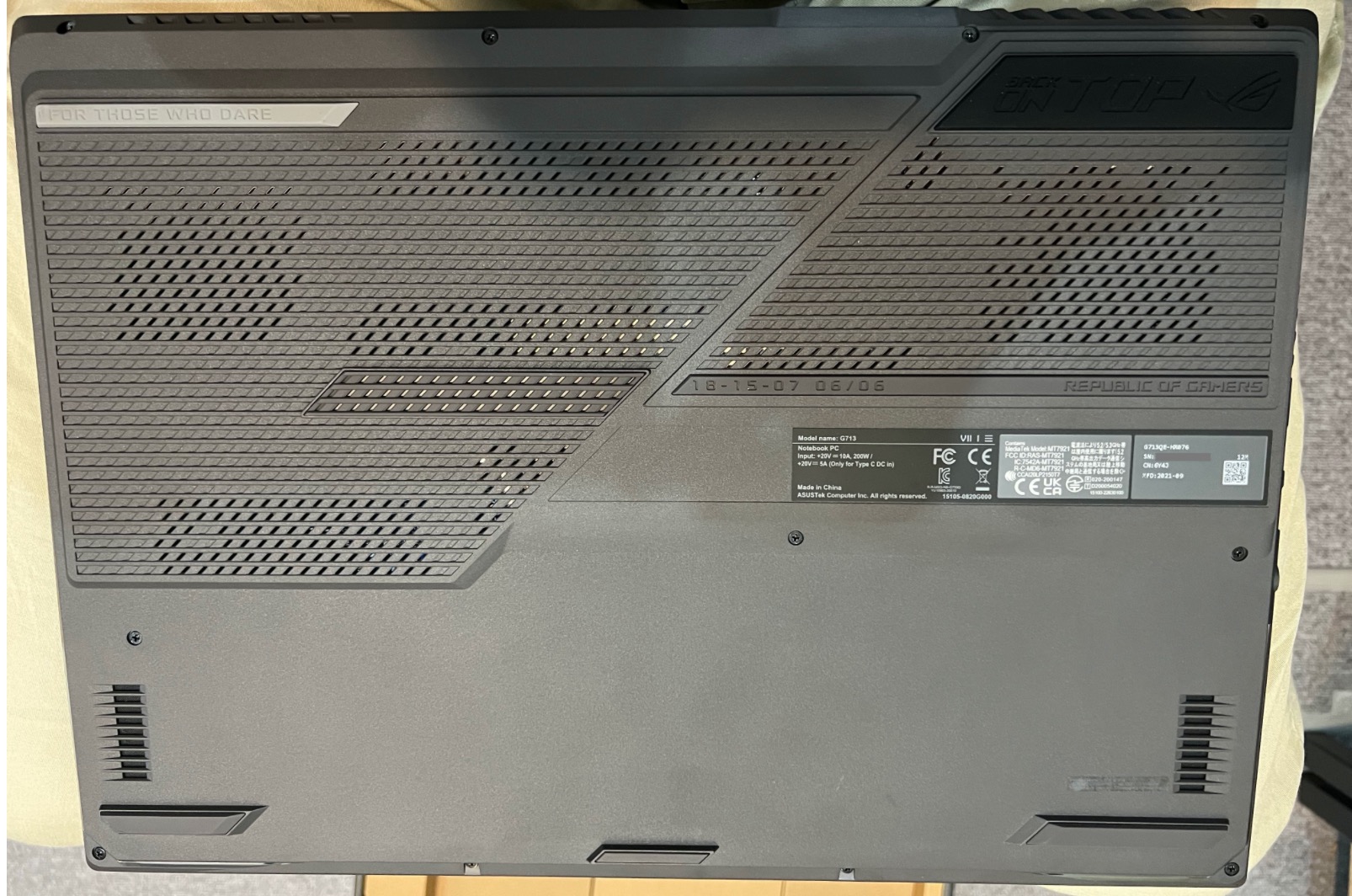 ASUS ROG STRIX 17인치 후면