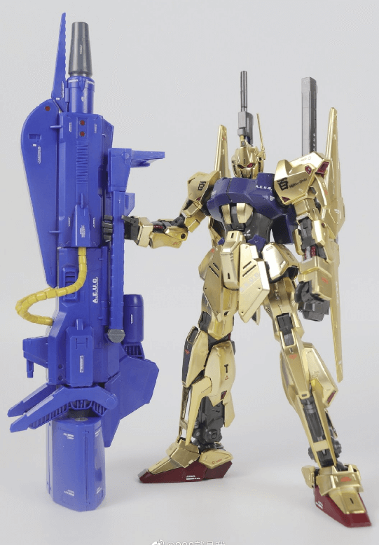 메가바주카런처를 잡고 있는 백식