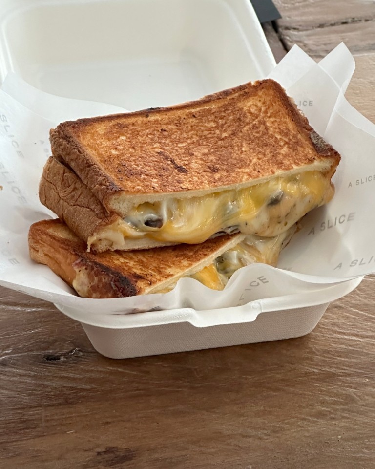 홍대·신촌 사이 숨은 브런치 카페, 어 슬라이스 솔직 리뷰