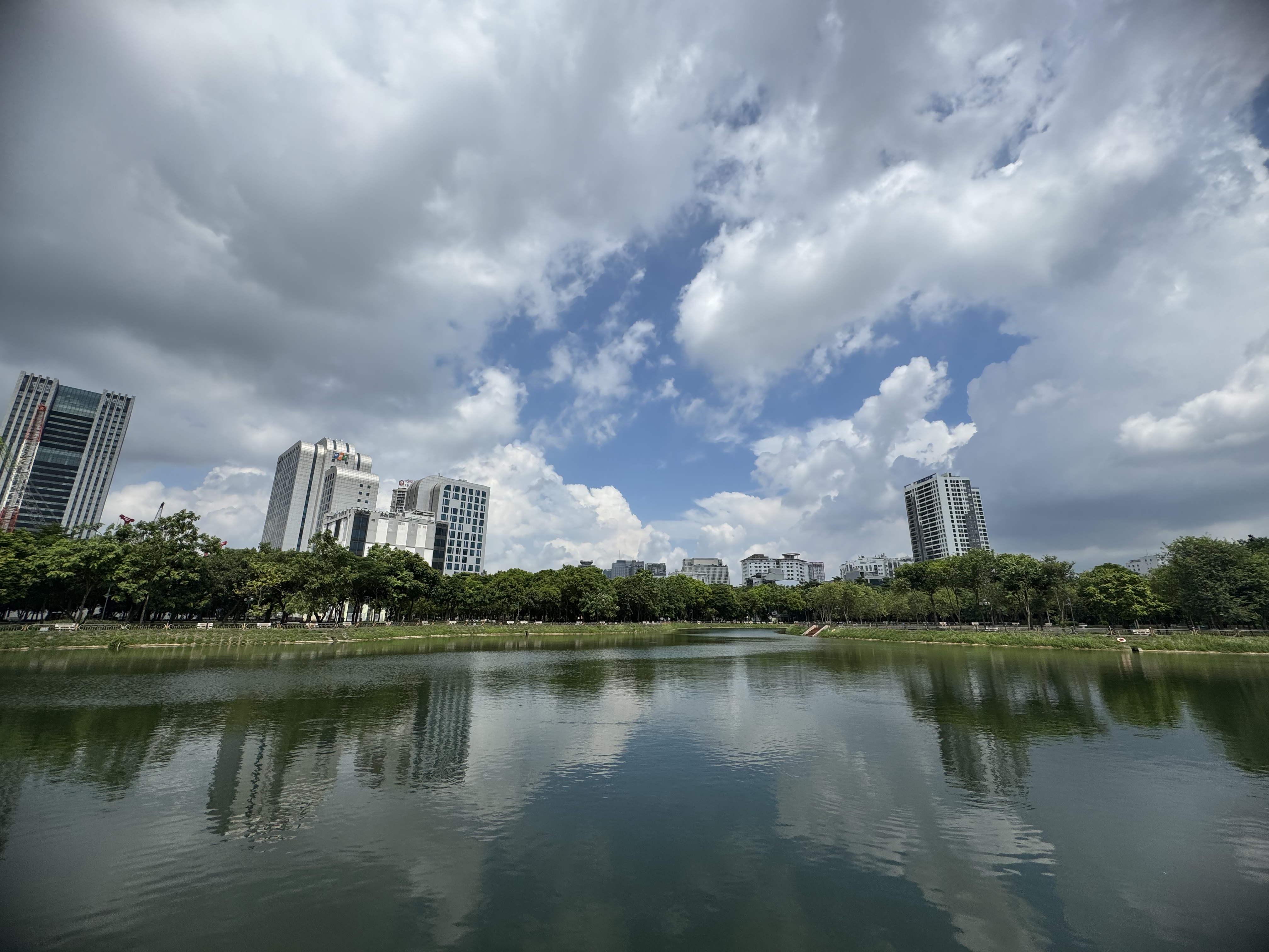 꺼우저이 공원(Công viên Cầu Giấy)