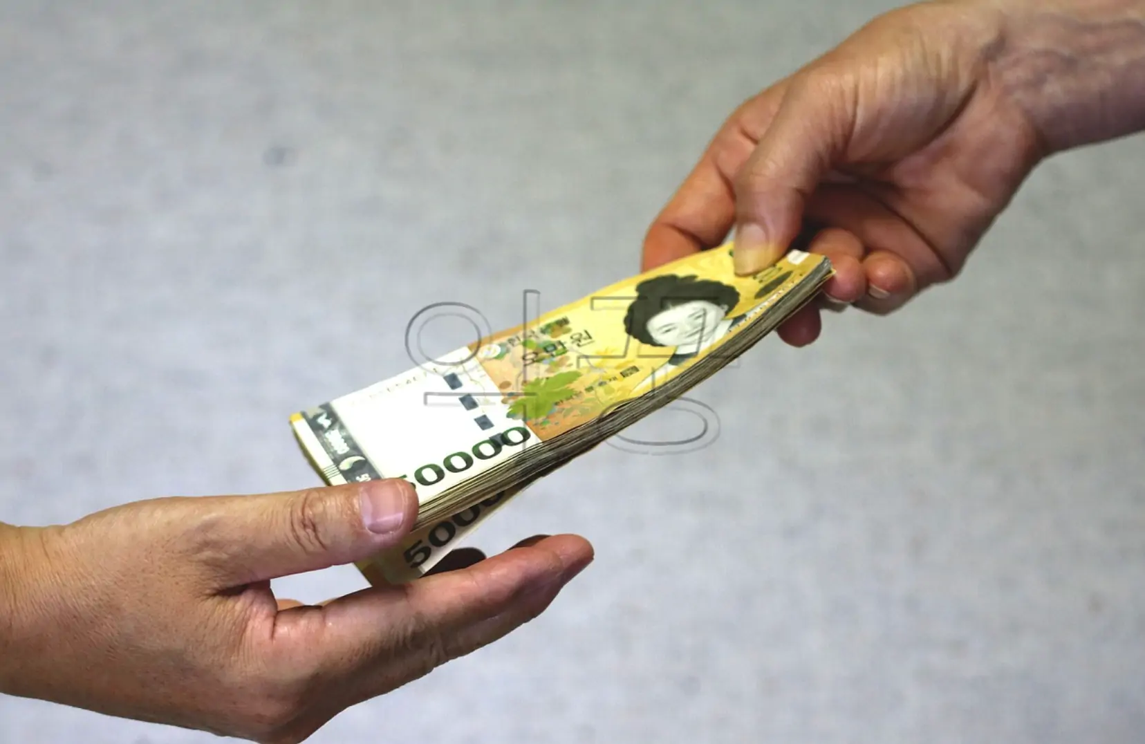 단기 연체자 대출 가능한 정부 및 금융권 상품 TOP 5 정부 지원상품