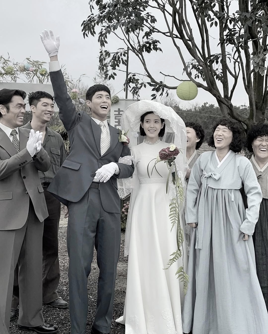 애순과 관식의 결혼식 장면 사진