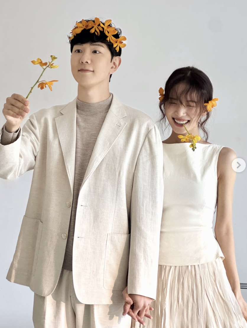 김지영 남편 윤수영 결혼 화보 촬영 장면