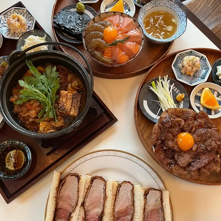 줄서는식당 43회 박소현 간장새우연어덮밥 오믈렛 볶음면 매콤 소고기전골 스키야키 맛집 추천 소개