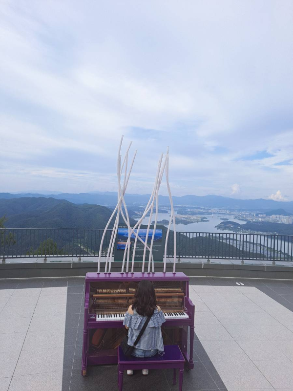 전망대건물 2층 포토존