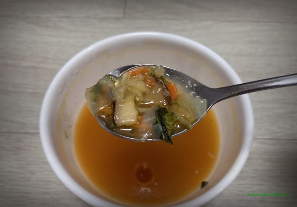 삼양 맛있는 비건 라면 2022년 5월 야채 건더기