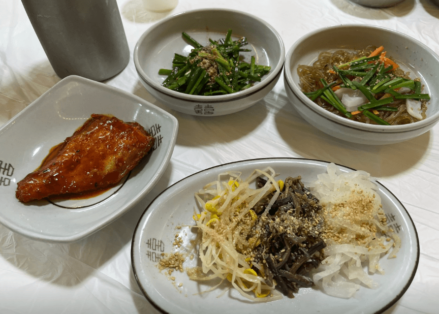 토밥 토요일은 밥이 좋아 우렁이 강된장 쌈밥 경주 맛집