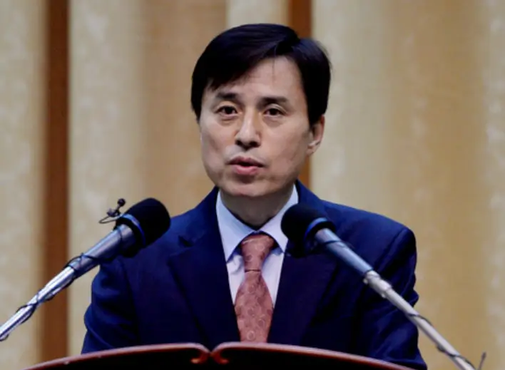 조은석