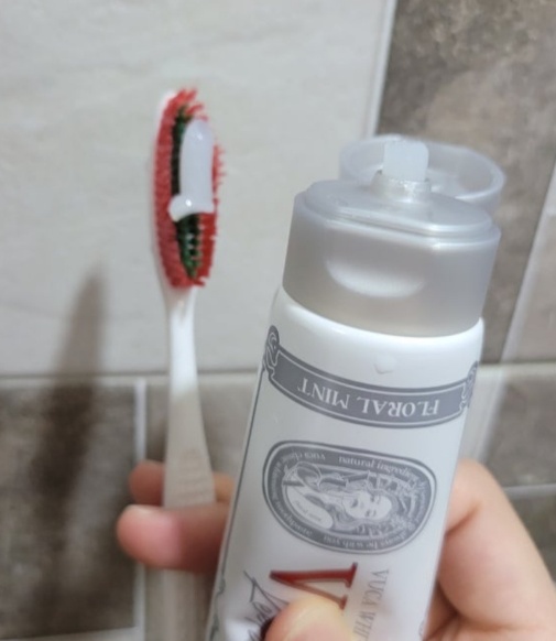 뷰카 치약