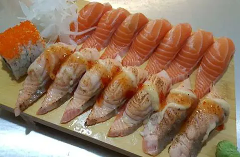 연어초밥