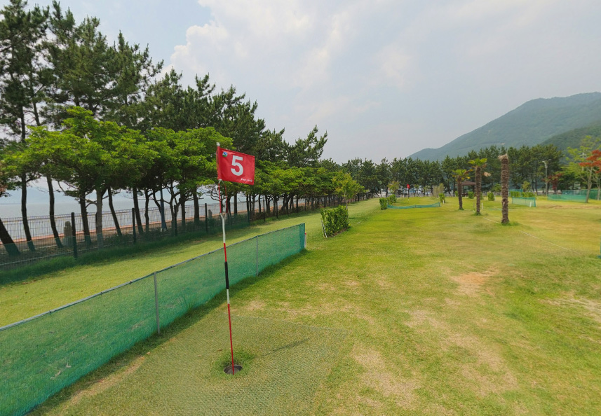 남해파크골프장 (남해군공공스포츠클럽 또는 남해스포츠파크 내 위치) 경상남도 남해군 스포츠파크길 68 (스포츠파크)