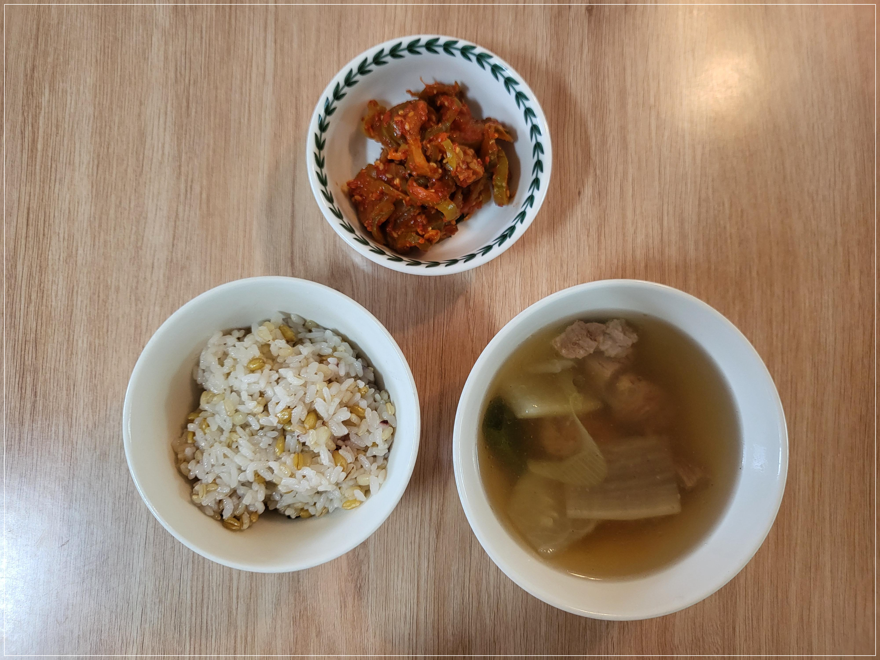 소고기무국,오이지무침