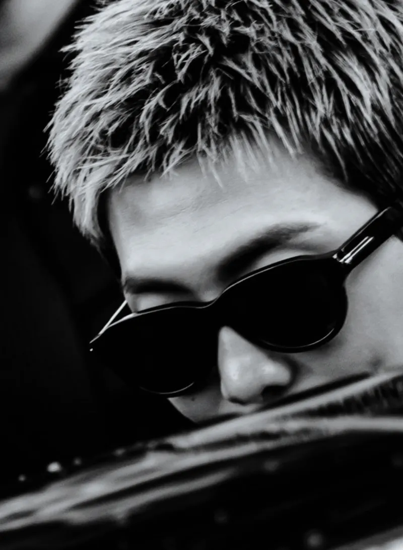 RM 보테가 베네타, RM 공항패션, BTS RM 보테가 베네타, RM 밀라노 패션위크, RM 오디세이 트롤리, 보테가 베네타 인트레치아토, 보테가 베네타 공항패션, 조용한 럭셔리, 실용적 럭셔리, BTS RM 패션, 2026 밀라노 패션위크, RM 럭셔리 패션, RM 스타일링, 보테가 베네타 가방, RM 런웨이 패션