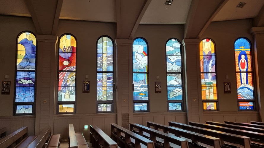 장한평성당 스테인드글라스 사진