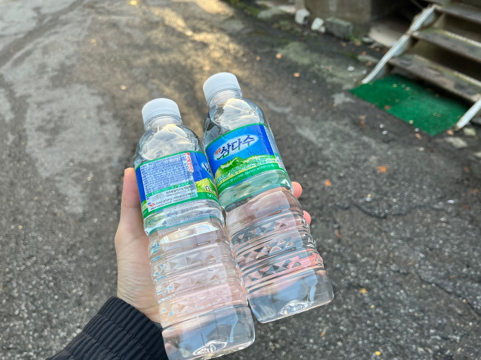 입구 매점, 삼다수 2