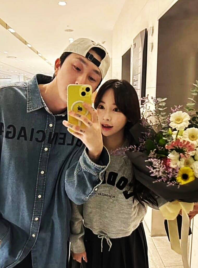 가수-슬리피-부인-김나현