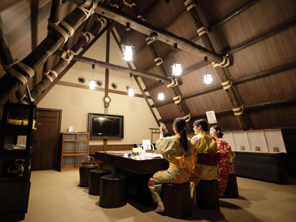 시라카와고 숙소 로비