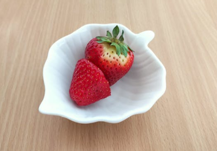 상큼한 딸기의 변신, 초간단 홈 디저트 레시피