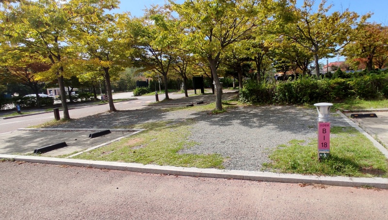 B-18 사이트와 옆으로 보이는 B-19 사이트