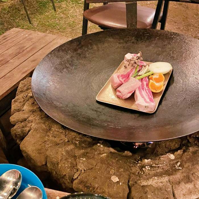 생방송 오늘저녁 한라산 뷰 캠핑장 서귀포 솥뚜껑 제주 흑돼지 바베큐 맛집