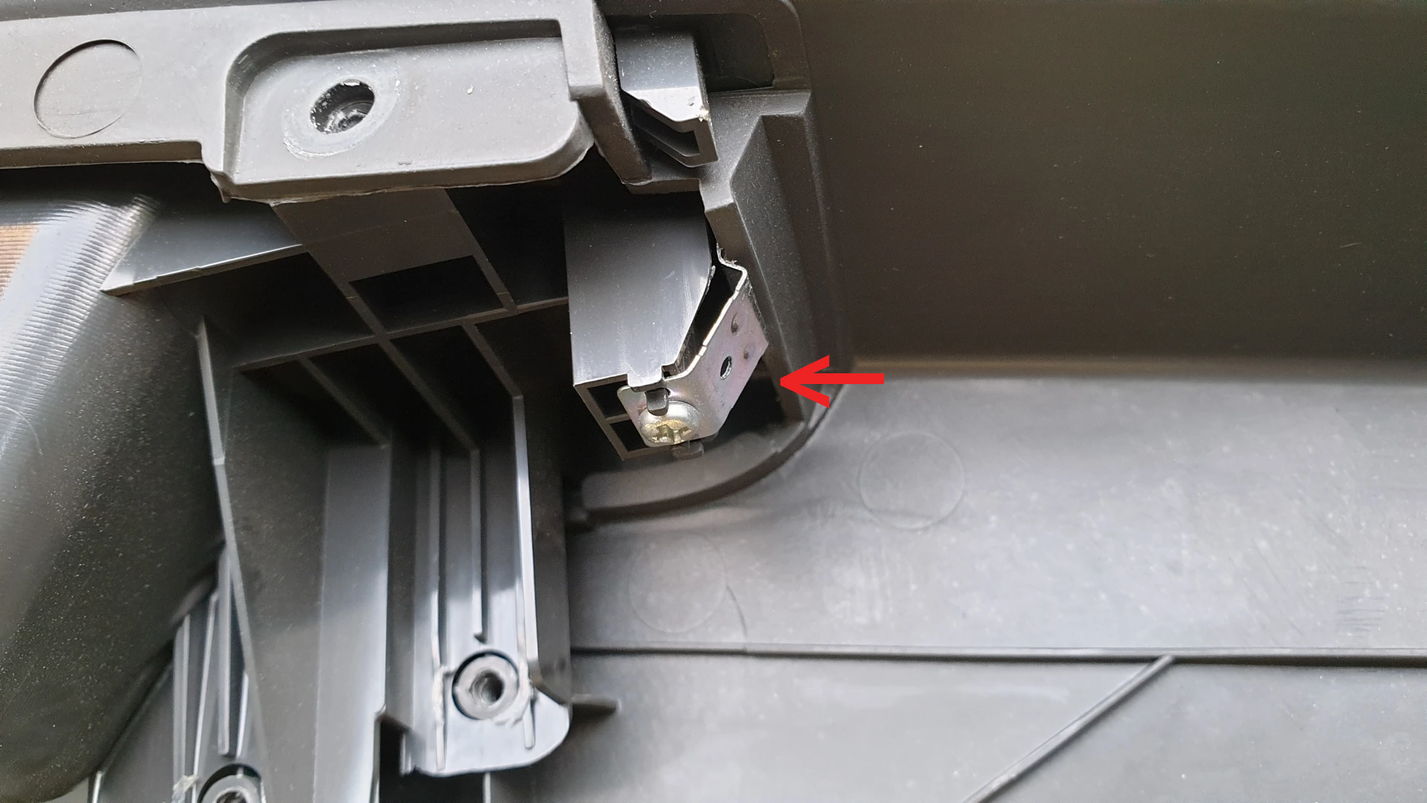 팔걸이 손잡이 걸쇠