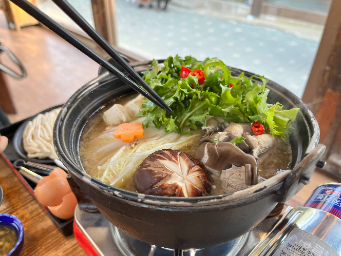 구수하고 깔끔한 샤브샤브 맛