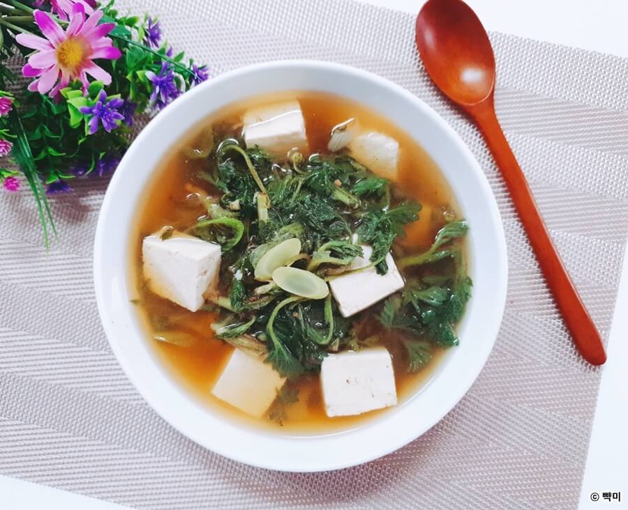 쑥국-쑥-된장국-끓이는-법-맛있게-쑥-요리