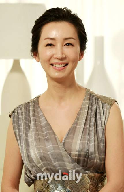 전인화 나이 프로필 남편 유동근 자녀 근황 및 '같이 삽시다' 화제의 3끼 파업 비결 총정리