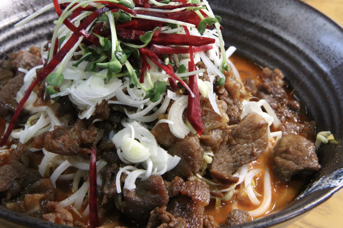 🍽️ 지역 맛집 & 맛집 노출 – 현지인이 찾는 숨은 맛집을 소개하고 미식 여행 프로그램 기획하기