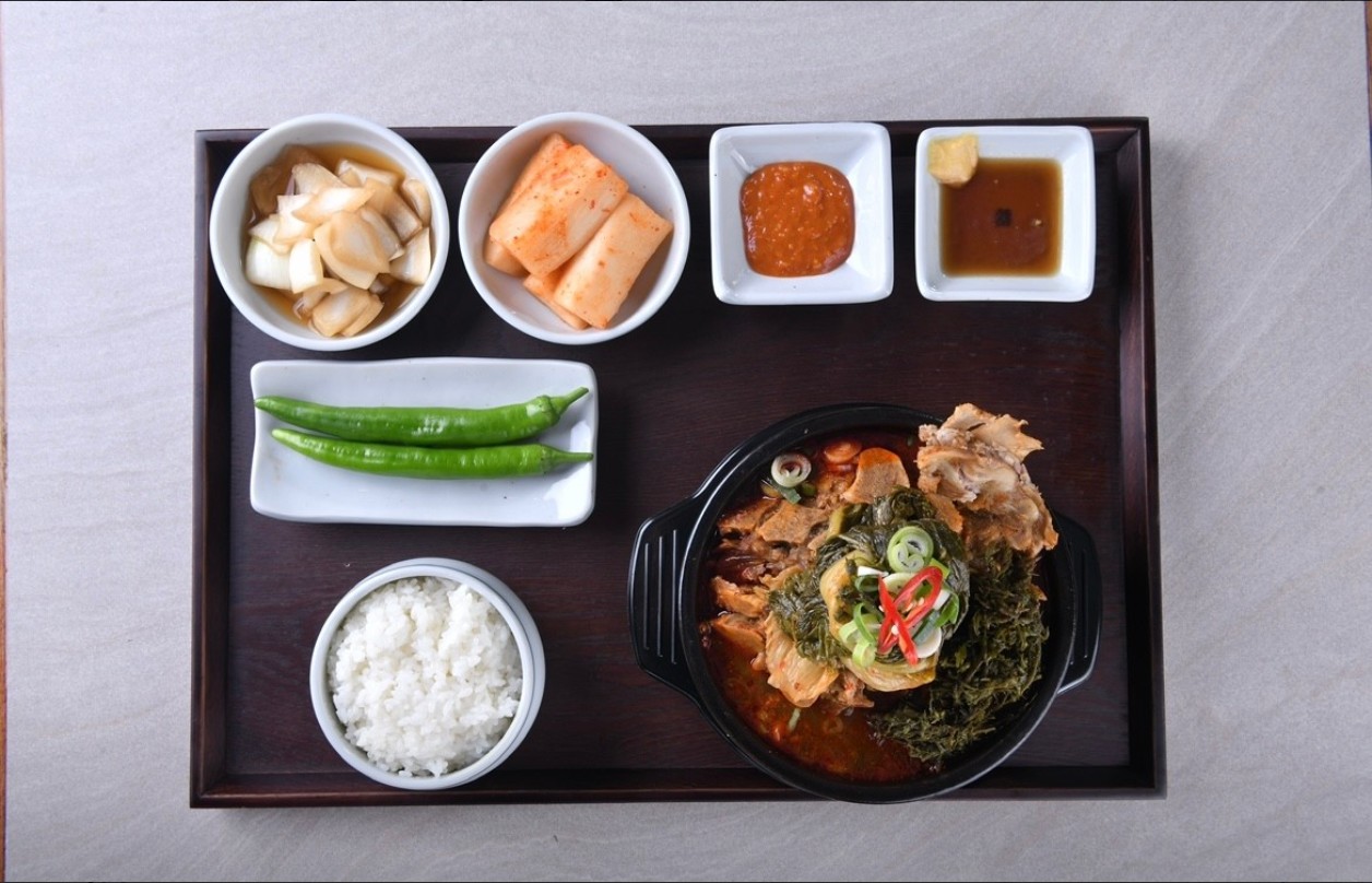 상황버섯 육수의 비밀! 부평 해장국 맛집 뼈반집 부평본점 솔직 리뷰
