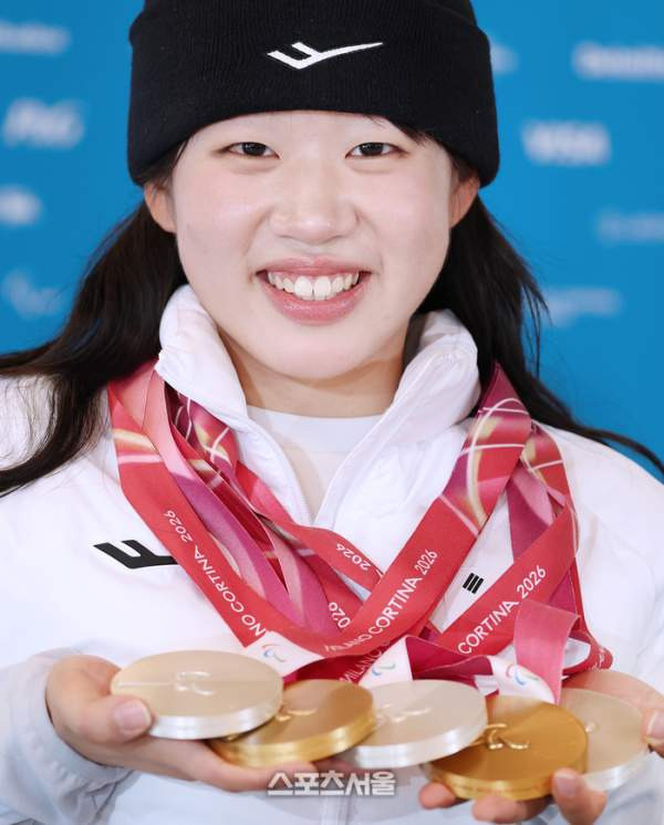 김윤지 선수 프로필 총정리: 패럴림픽 5관왕 포상금 5억+연금 100만원+가족 이야기