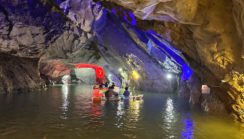 충주 활옥동굴2