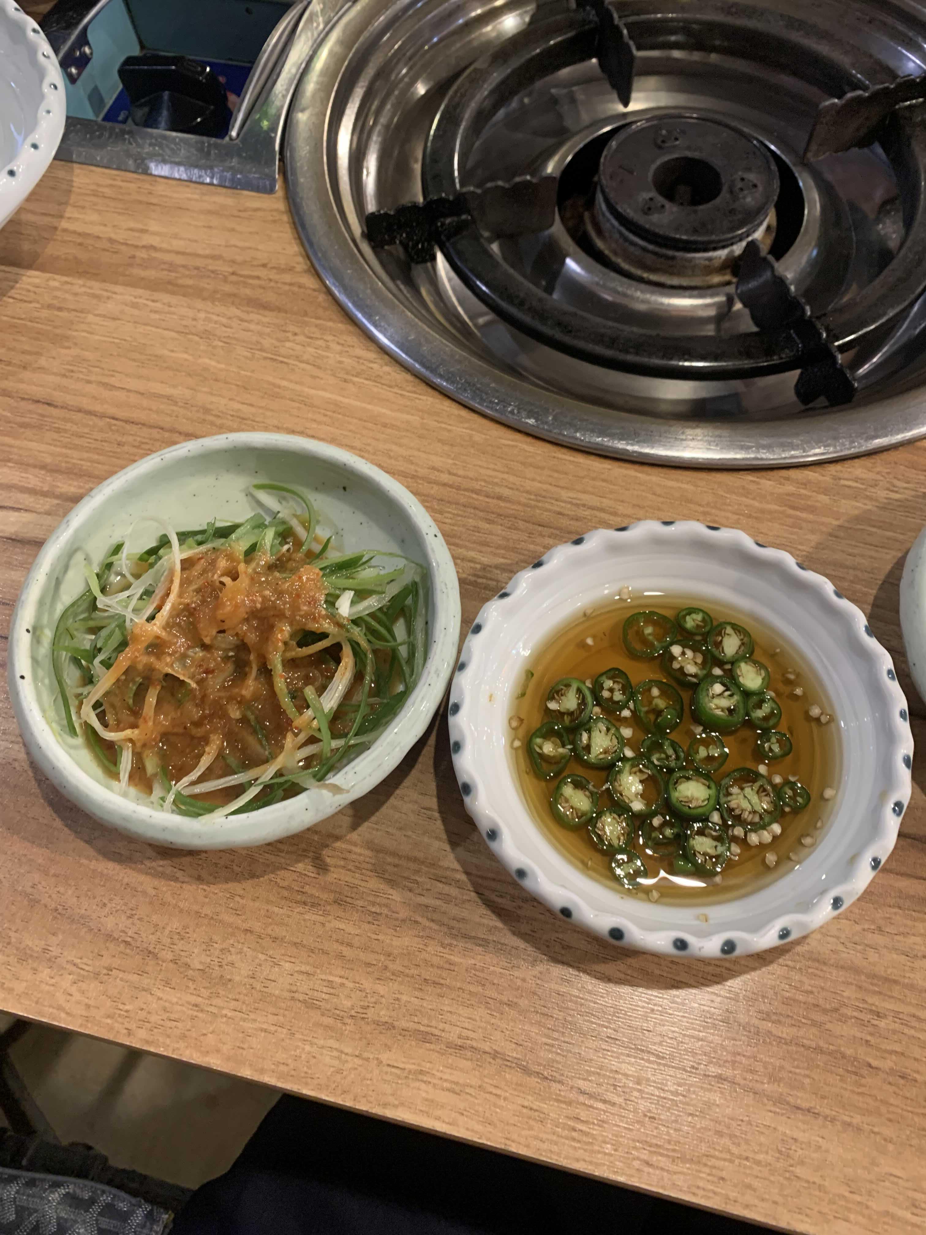 송도 윤곱창 파절임과 소스장