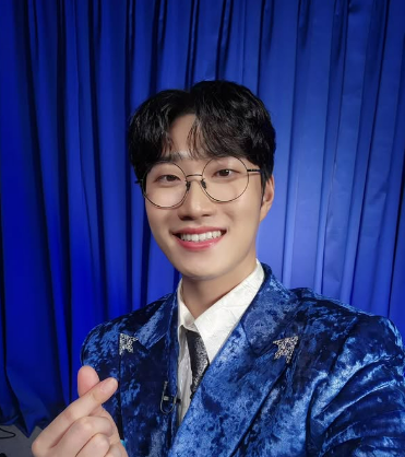 공훈 프로필