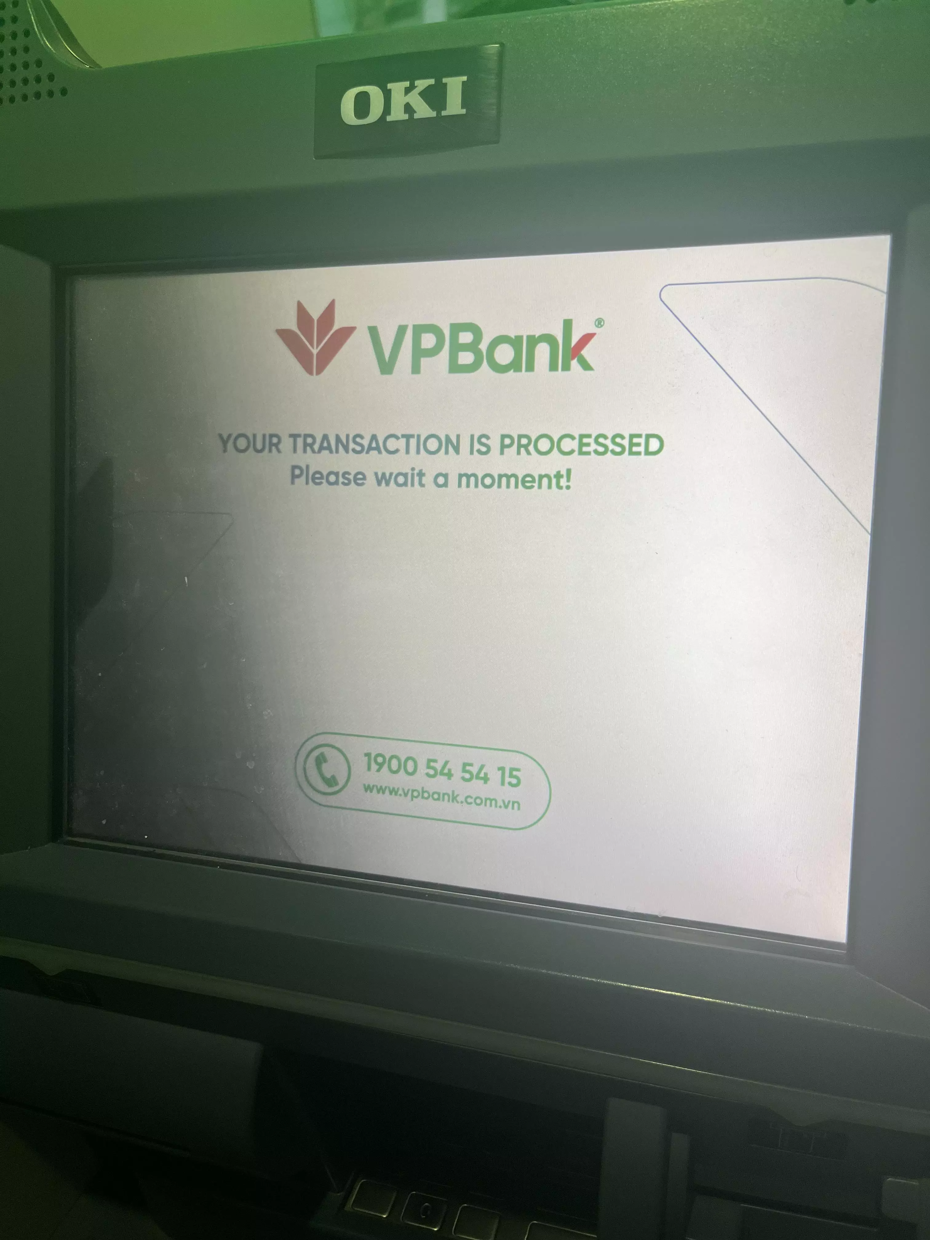VPBank ATM 인출 완료 화면