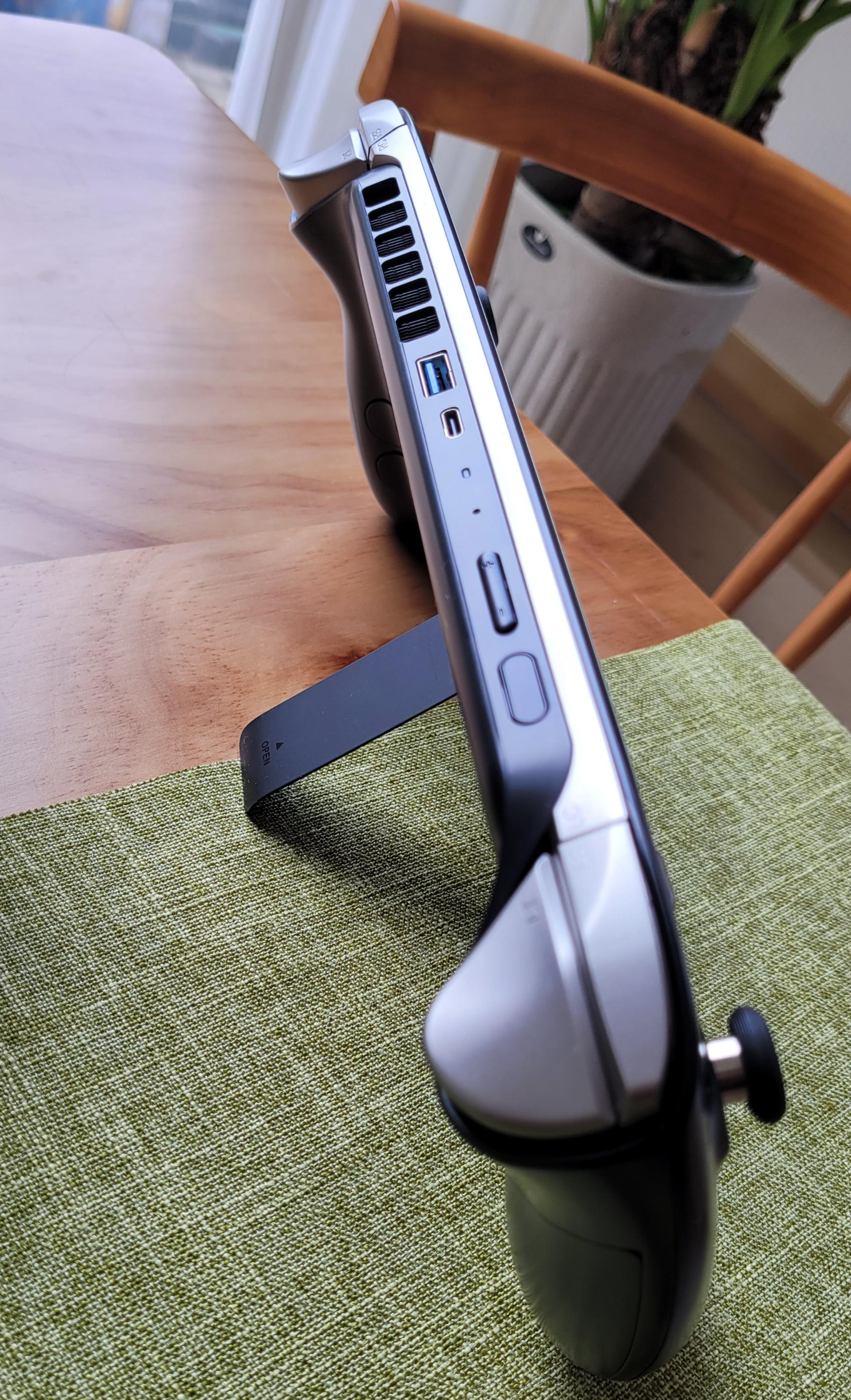 아야네오쿤-가격