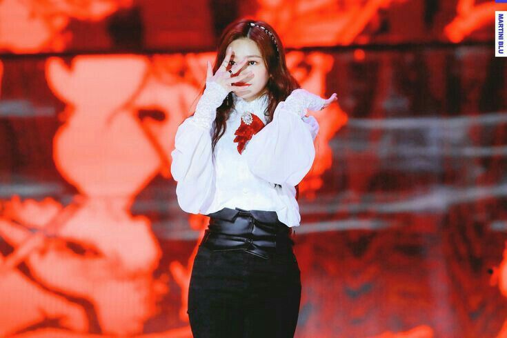 아이즈원 김민주 최애사진