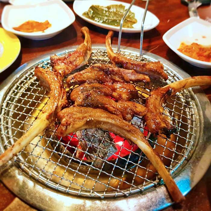생방송 오늘저녁 대전 한정판 도끼 등갈비 맛집