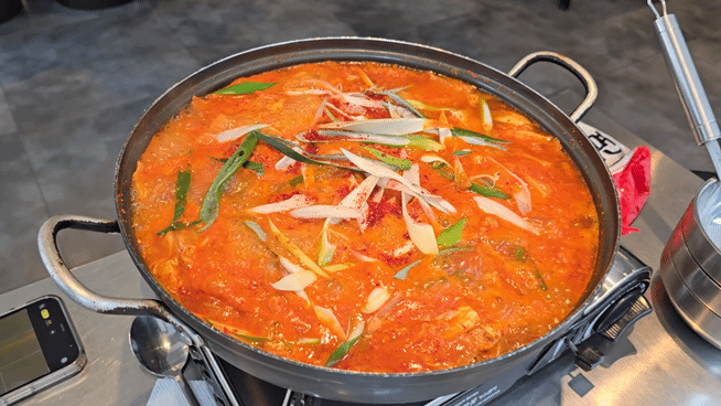 강남 김치찌개 육식주의자(MEATARIAN)