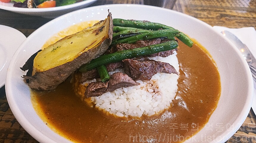 리얼디-부채살-스테이크카레